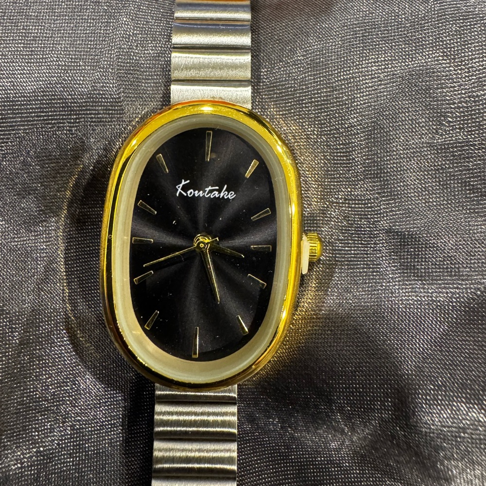 Black and Gold Smartwatch